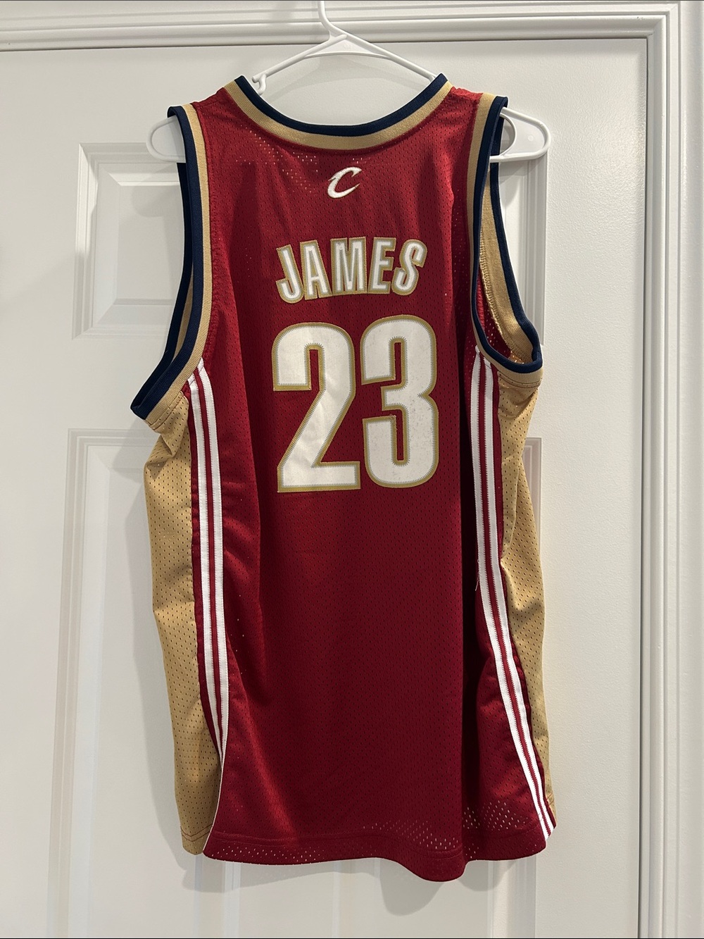 Stitched LeBron James Cleveland Cavaliers #23 Basketball Jersey